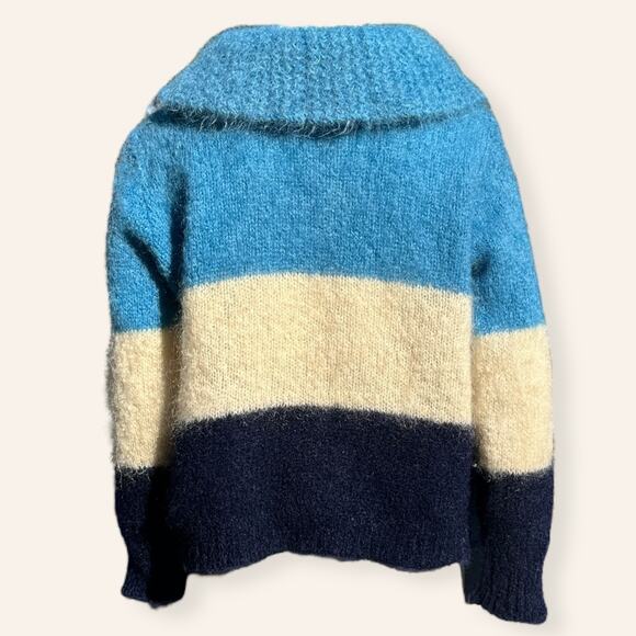 1960s Mohair Color Block Pullover | Blue White | Small | Exaggerated Turtleneck - Picture 3 of 5